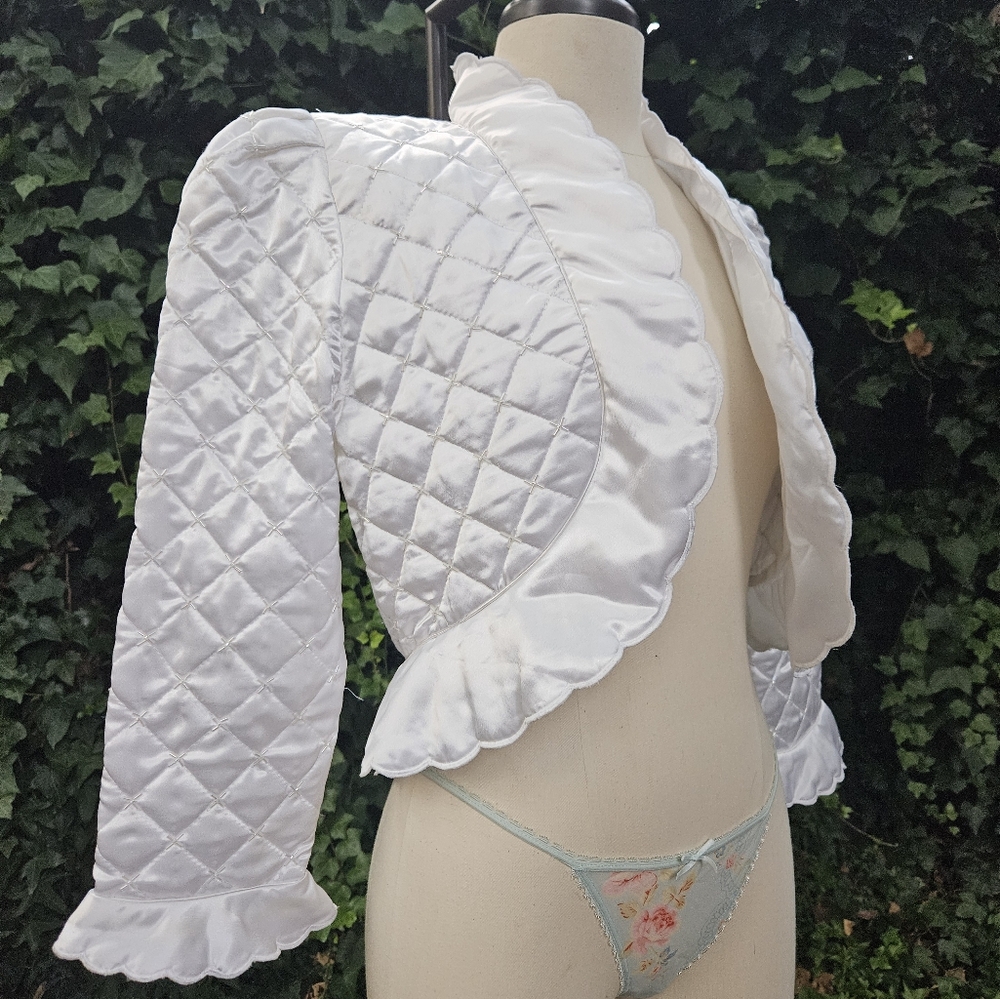 Vintage victorias secret quilted white crop jacket.